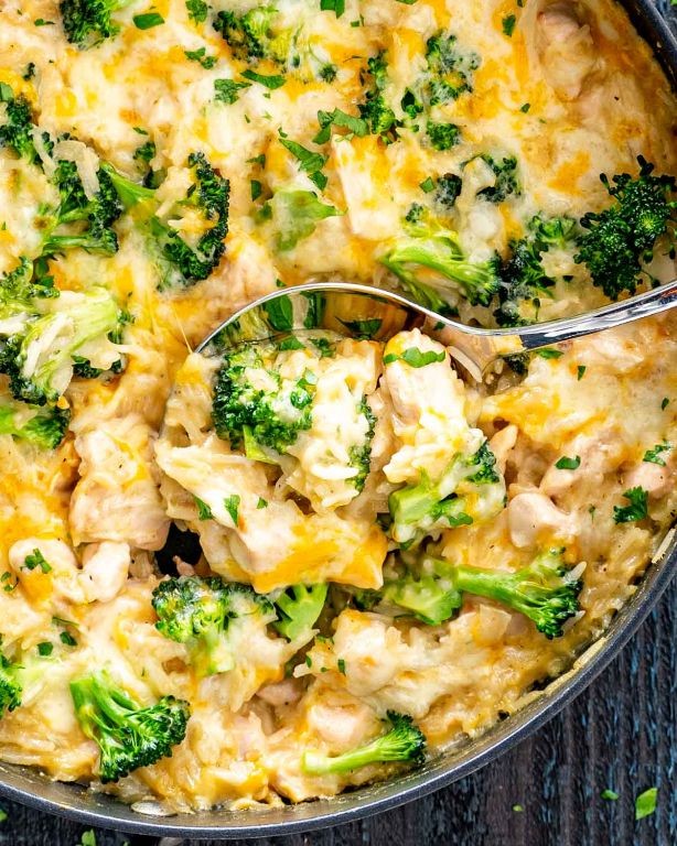 Cheesy Chicken and Rice Casserole