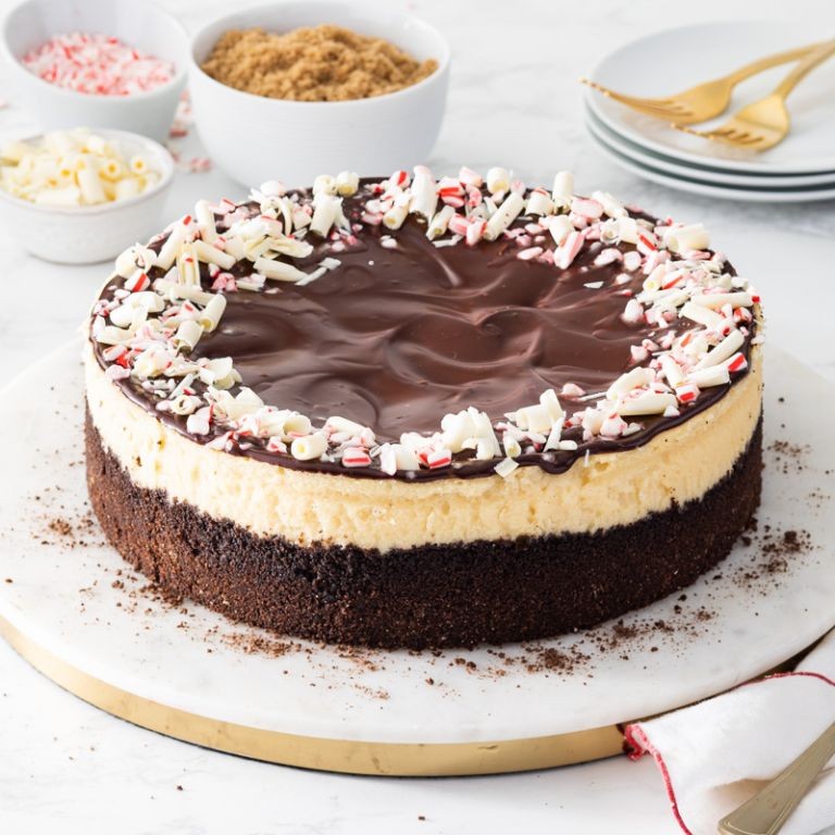 Chocolate Peppermint Bark Cheesecake