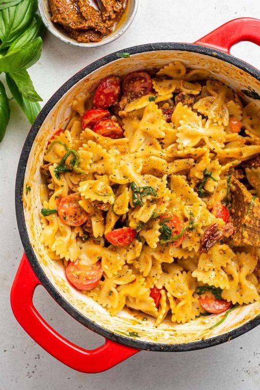 Pasta with Sun-Dried Tomato Pesto