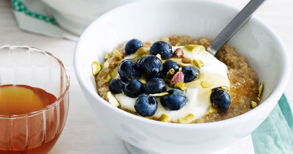 Quinoa Porridge with Almond Milk