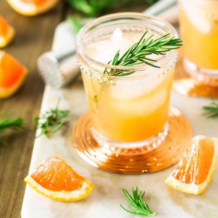 Rosy Grapefruit Vodka Spritzer