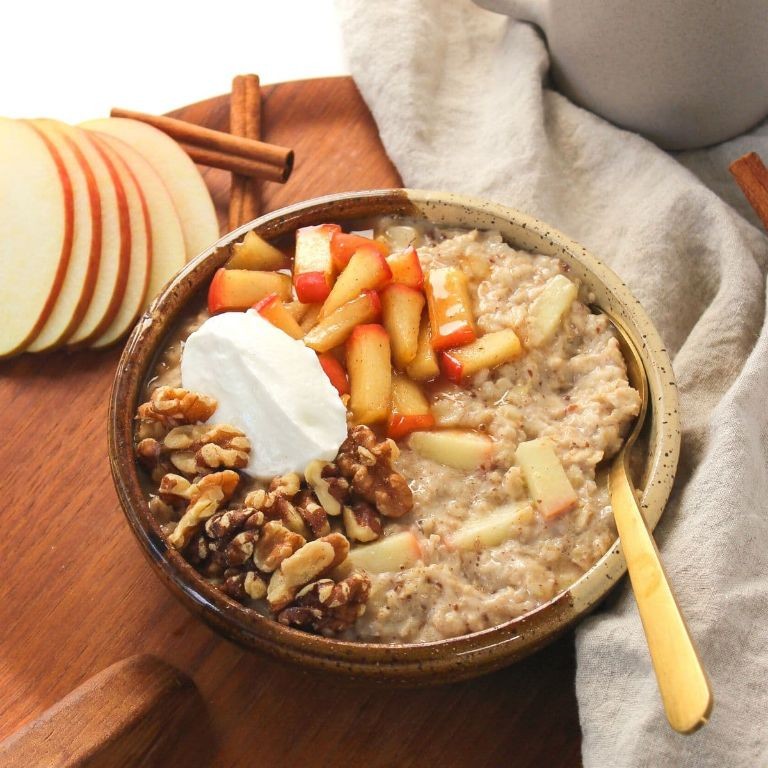 Apple Cinnamon Flaxseed Oatmeal
