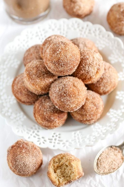 Baked Cinnamon Sugar Donut Holes