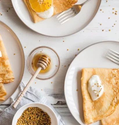 Bee Pollen Pancakes with Maple Syrup