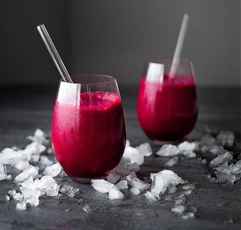 Beet and Apple Smoothie with Ginger