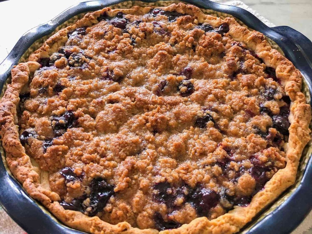 Blueberry Crumble Pie