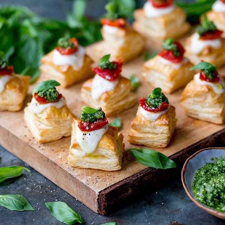 Caprese Puff Pastry Bites