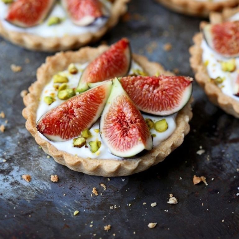 Caramelized Fig Greek Yogurt Tart