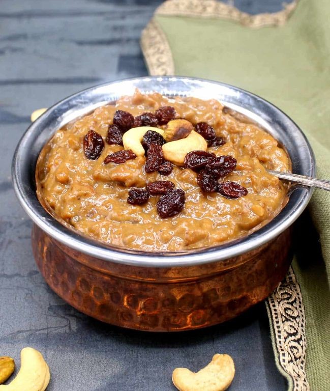 Cashew and Raisin Topped Sakkarai Pongal