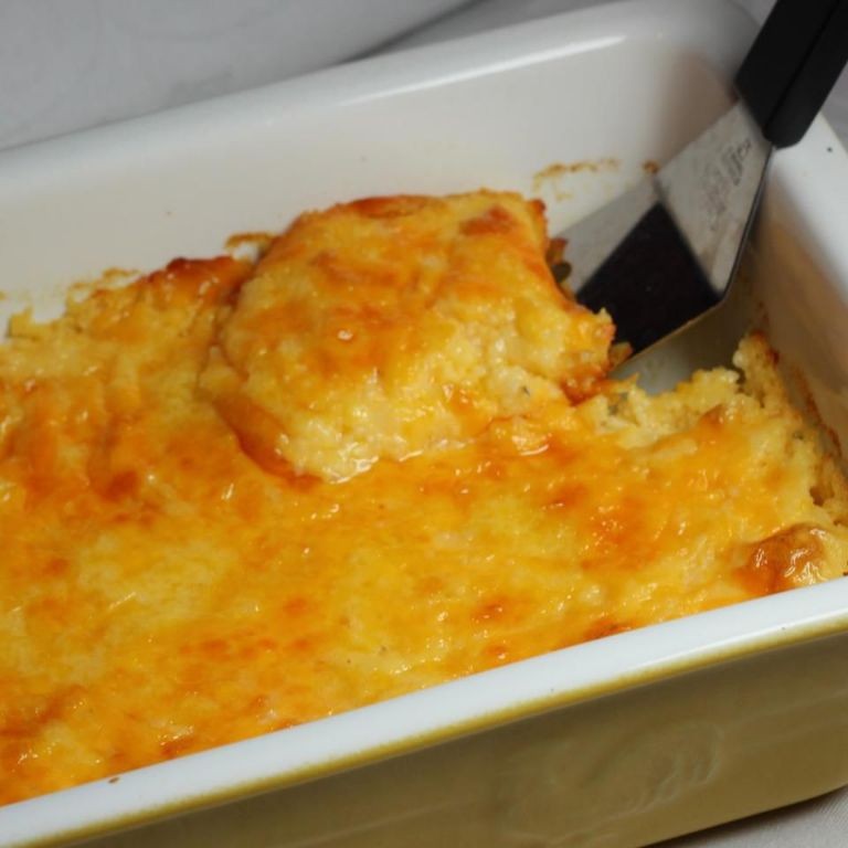 Cheesy Garlic Grits