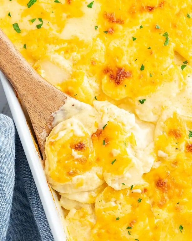 Cheesy Scalloped Potatoes