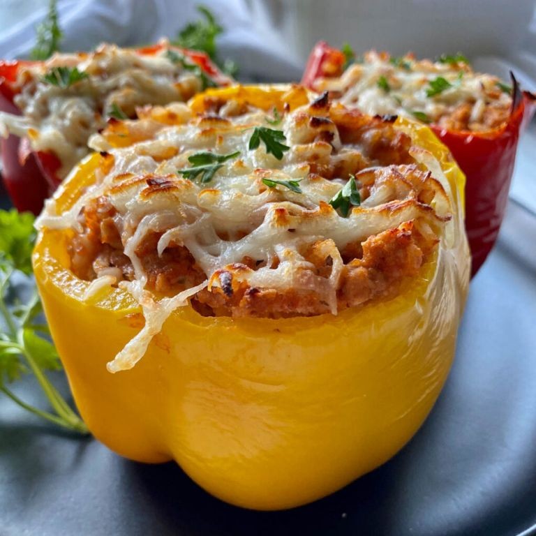 Cheesy ground chicken stuffed bell peppers