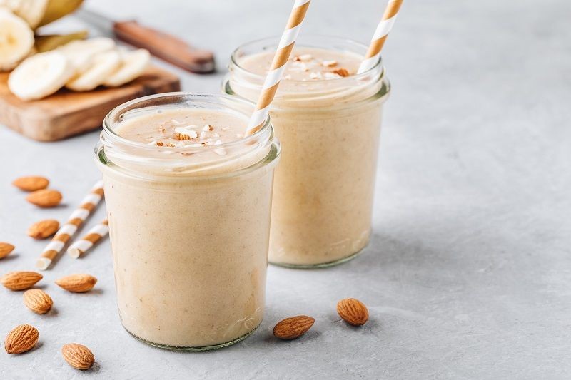 Creamy Vanilla Almond Smoothie