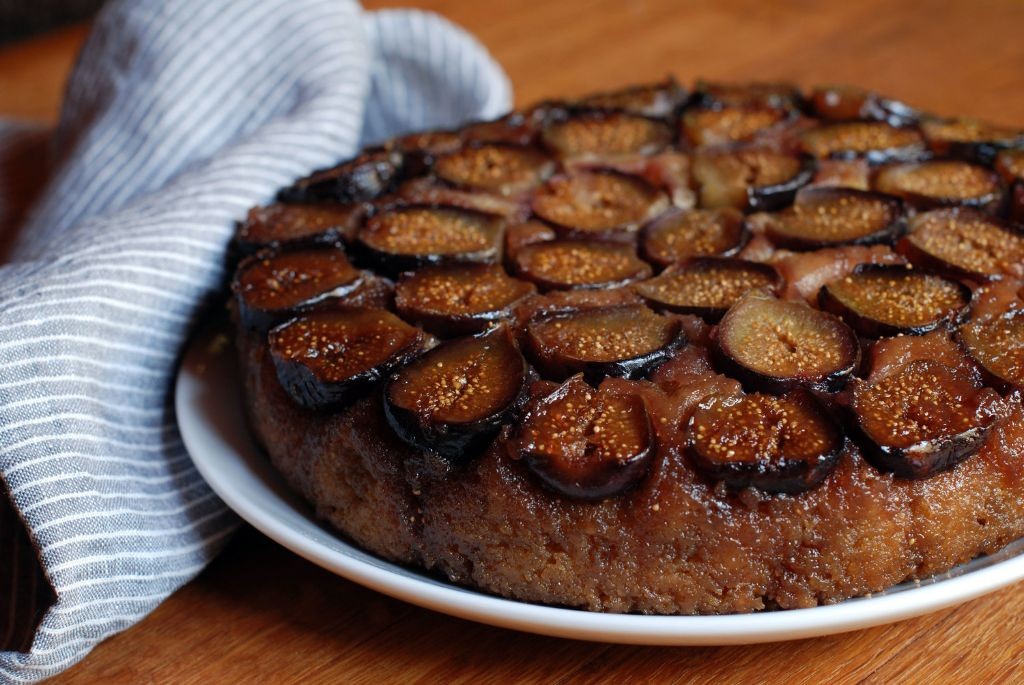 Fresh Fig and Ricotta Upside-Down Cake