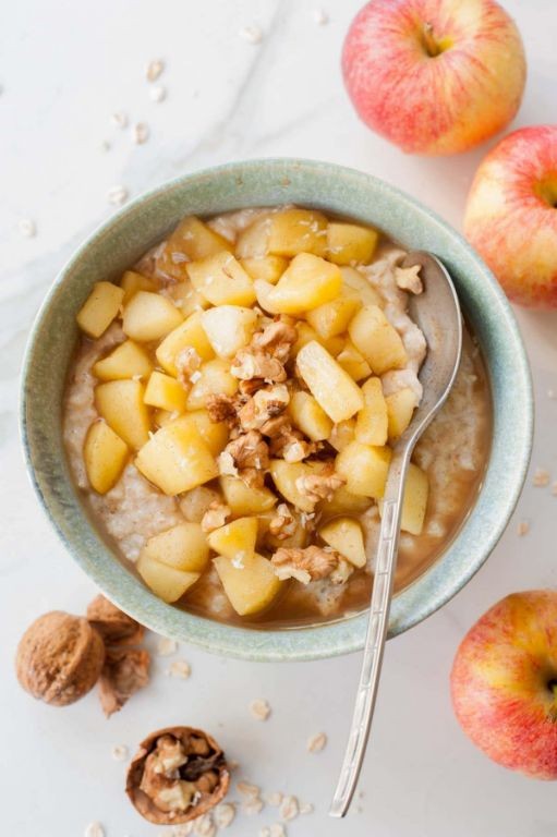Fuji Apple and Cinnamon Oatmeal