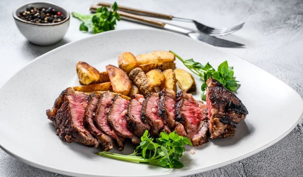 Garlic Butter Baked Round Steak