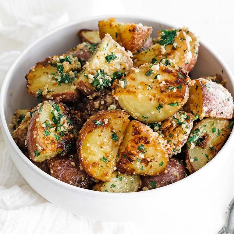 Garlic Parmesan Roasted Potatoes