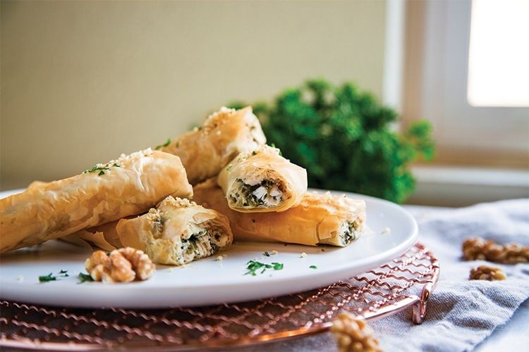 Greek Chicken Spanakopita Rolls
