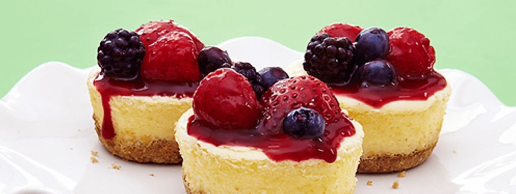 Greek Yogurt Cheesecake with Berry Compote