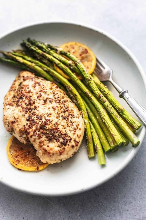 Grilled chicken with roasted asparagus