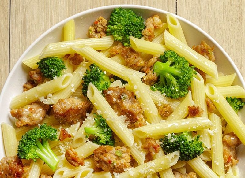 Ground chicken and broccoli pasta