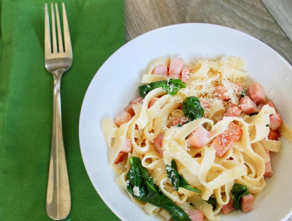 Ham and Spinach Alfredo Pasta