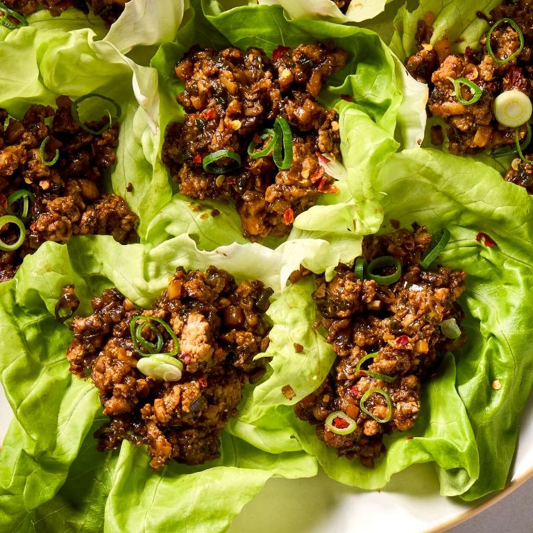Healthy Chicken Spinach and Mushroom Lettuce Wraps