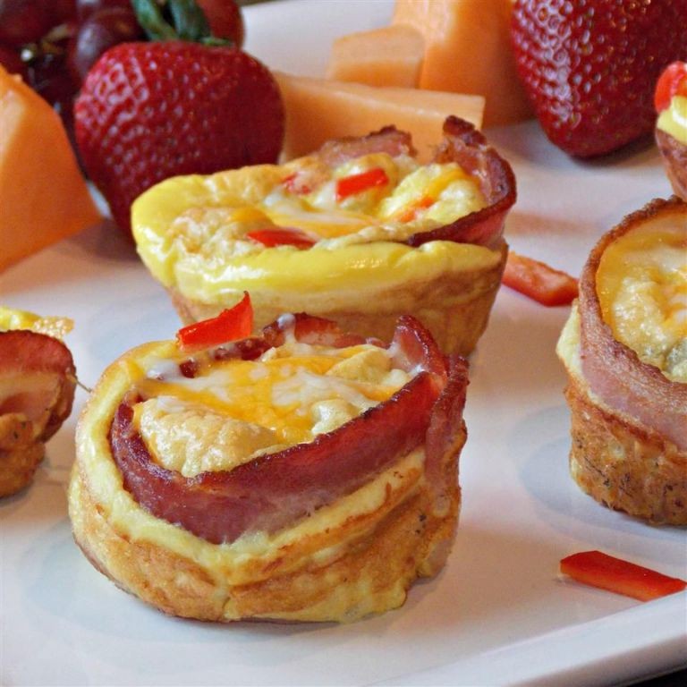 Healthy bacon and egg muffins