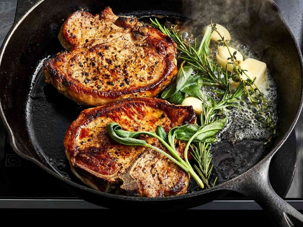 Herb-Rubbed Skillet Pork Chops