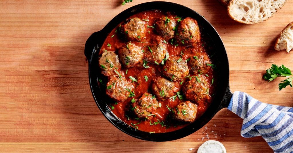 Javalina Meatballs in Spicy Tomato Sauce