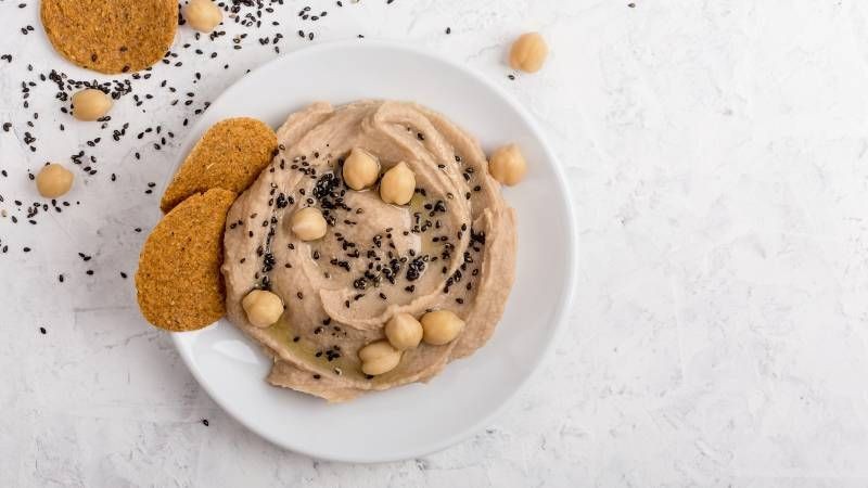 Lactation-friendly hummus with whole grain crackers
