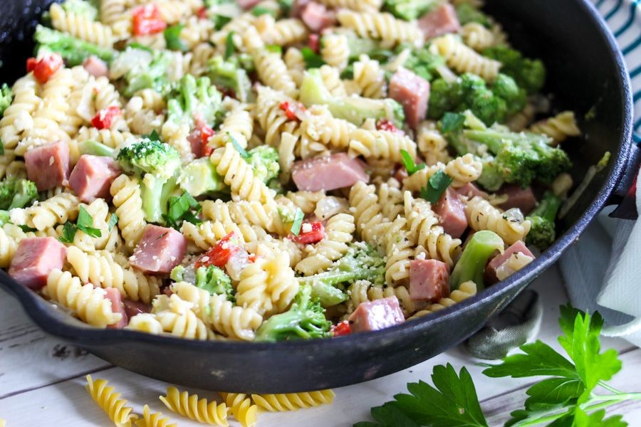 Lemon Garlic Ham and Pasta