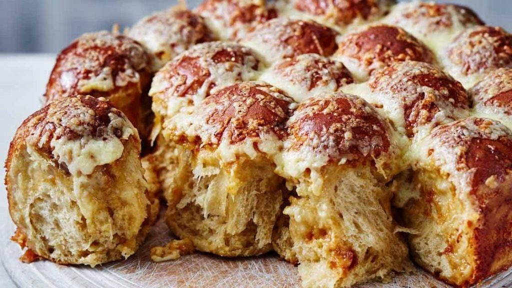 Marmite Pull-Apart Rolls
