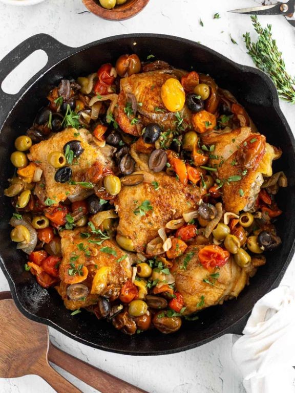 Mediterranean Chicken with Olives and Tomatoes