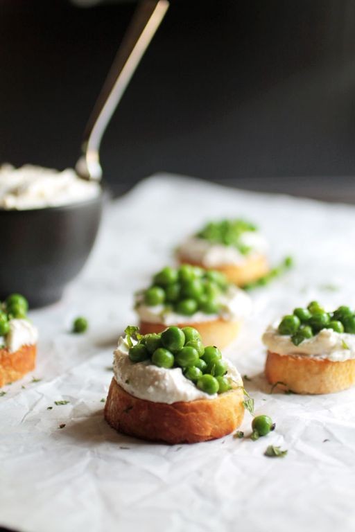 Minty Pea and Feta Crostini