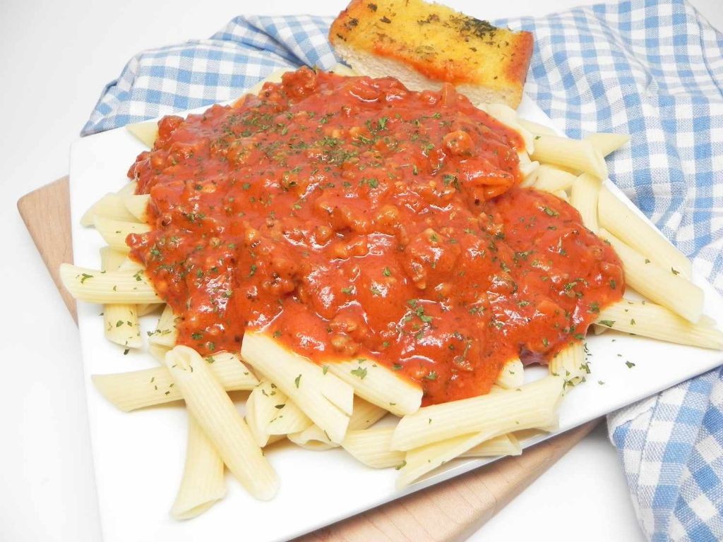 Mostaccioli in Creamy Tomato Basil Sauce