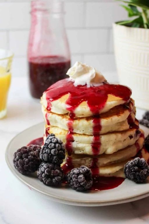 Mulberry Pancakes with Maple Syrup