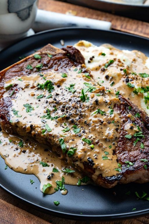 Pan-Fried Flank Steak with Creamy Peppercorn Sauce