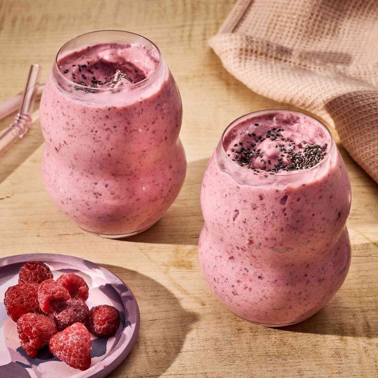 Peach Raspberry Chia Smoothie
