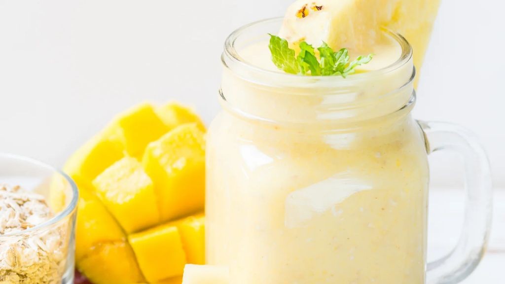 Pineapple Vanilla Tropical Smoothie