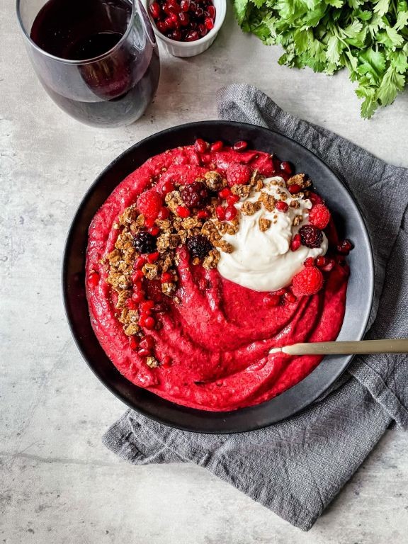 Pomegranate Smoothie Bowl
