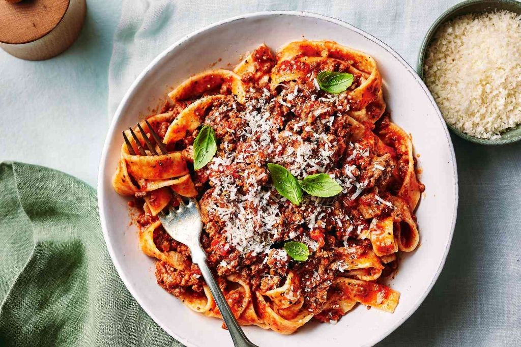 Quick Weeknight Bolognese with Spaghetti