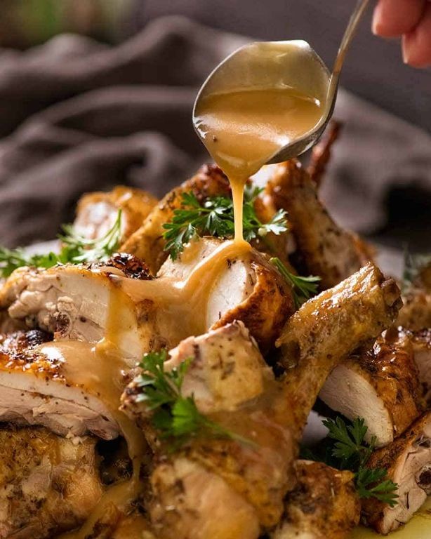 Roasted Garlic and Herb Chicken Gravy