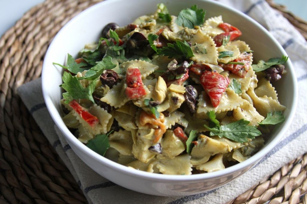 Roasted Red Pepper and Artichoke Pasta Salad