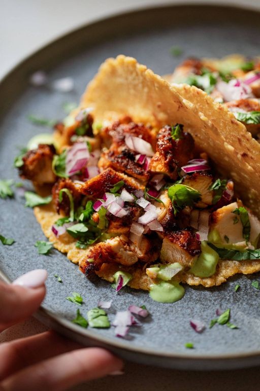 Spicy Casa Ole Green Sauce Chicken Tacos