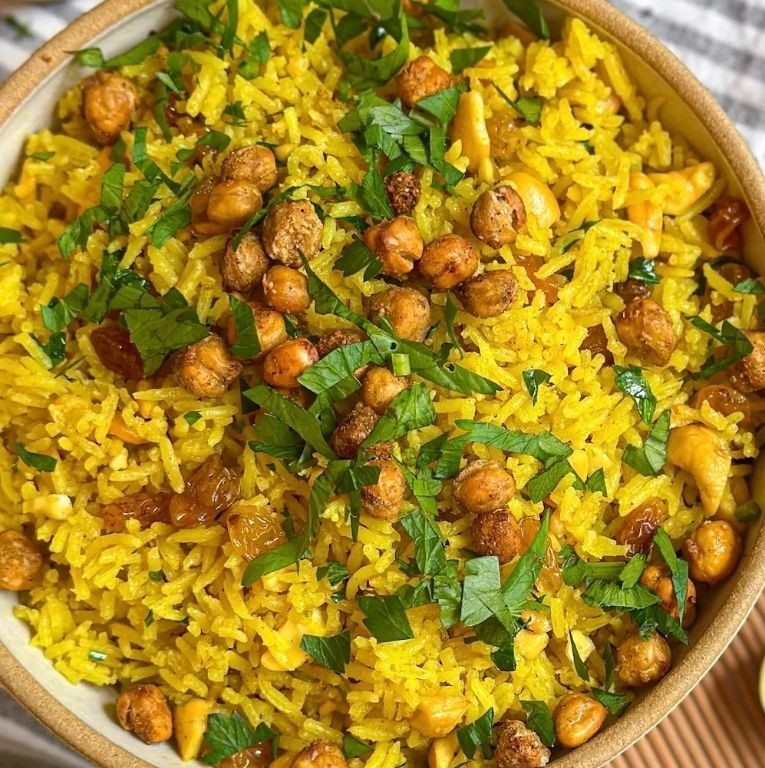 Spicy Mahatma Yellow Rice with Turmeric and Coconut Milk