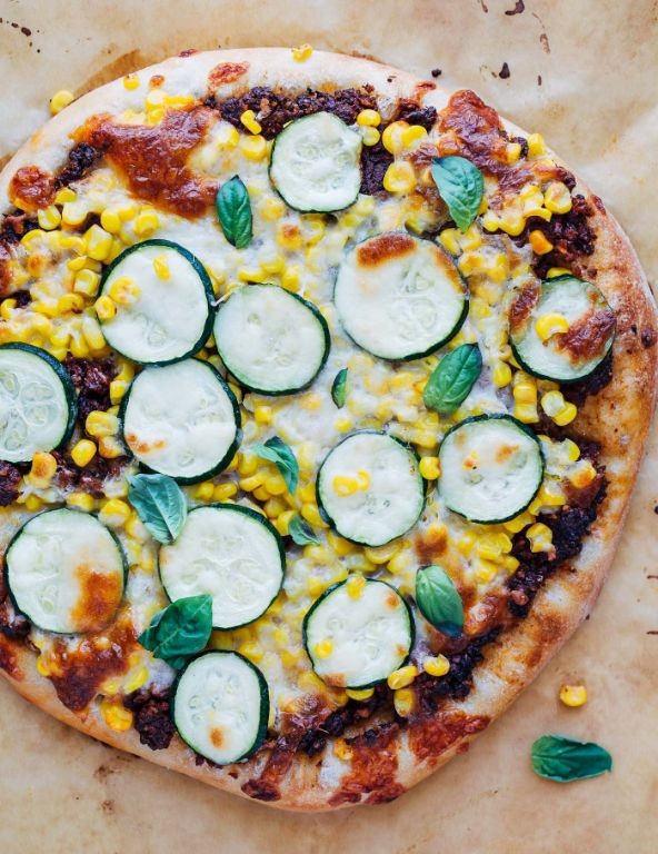 Sun Dried Tomato and Kale Pesto Pizza