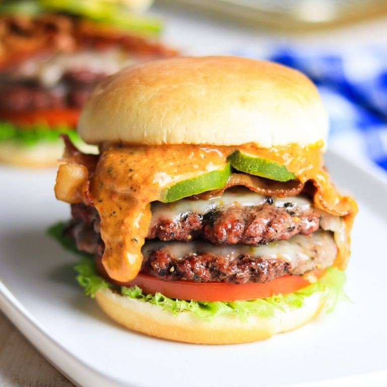 Varavah Burgers with Spicy Mayo